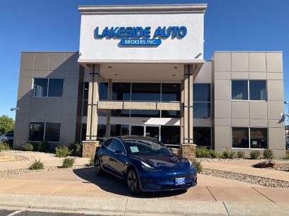 Used 2019 Tesla Model 3 Mid Range