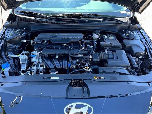 New 2026 Hyundai Elantra SE FWD image 12