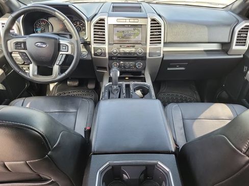 Used 2015 Ford F150 Lariat RWD image 11