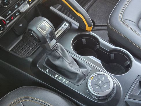 Used 2024 Ford Bronco Badlands image 23