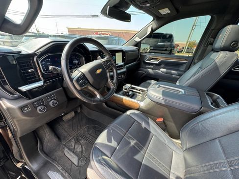Used 2022 Chevrolet Silverado 1500 High Country w/ High Country Premium Package AWD/4WD image 20