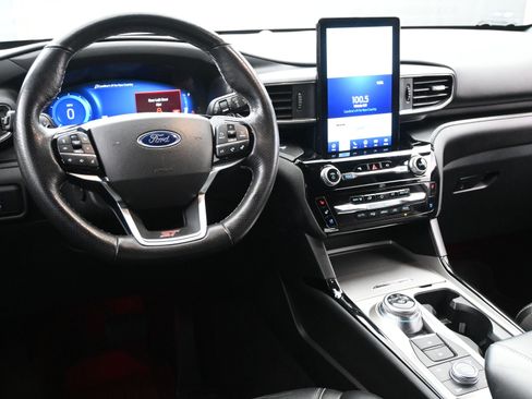 Used 2022 Ford Explorer ST w/ Equipment Group 401A image 8