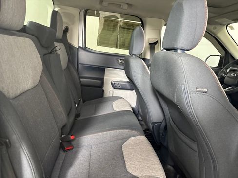 Used 2022 Ford Maverick XLT FWD image 28