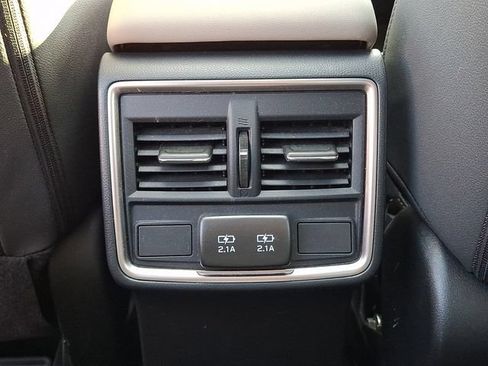 Used 2023 Subaru Forester Premium AWD/4WD image 11