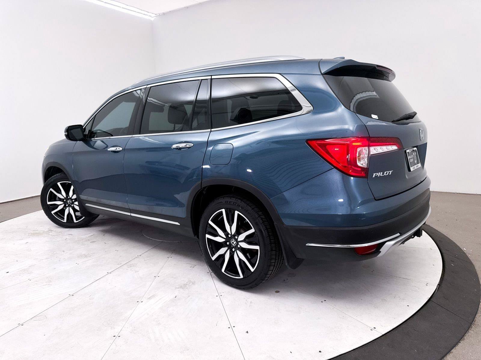 Used 2021 Honda Pilot Elite image 2