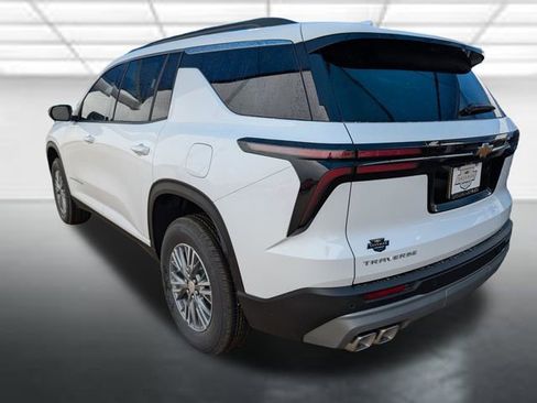 New 2026 Chevrolet Traverse LT w/ Driver Confidence Package FWD image 2