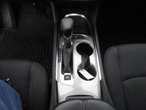 Used 2023 Chevrolet Malibu LT image 7