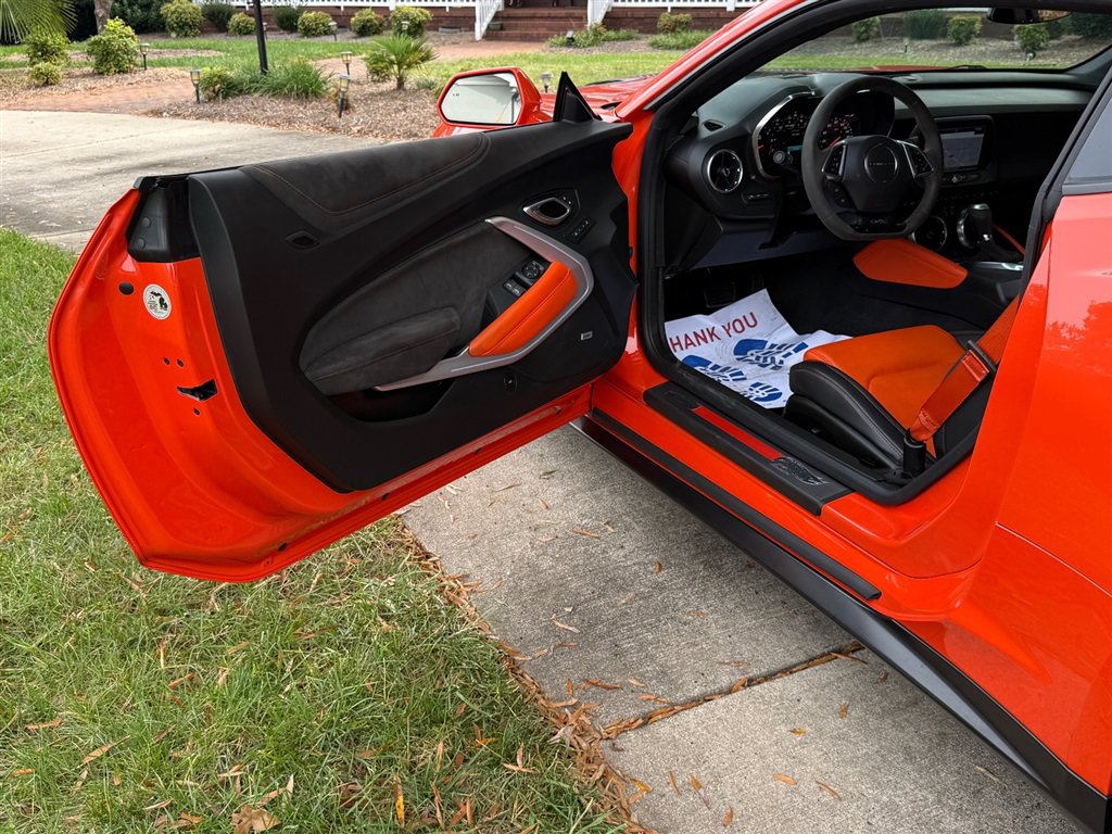 Used 2018 Chevrolet Camaro SS w/ Hot Wheels Edition RWD image 43