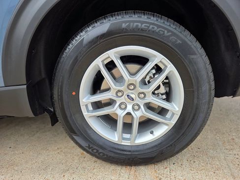 New 2027 Ford Explorer Active RWD image 34