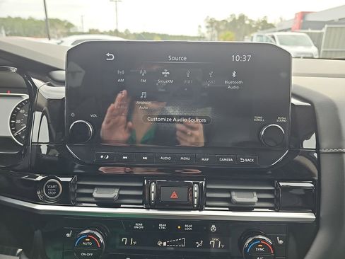 Used 2023 Nissan Pathfinder SL w/ SL Premium Package image 26