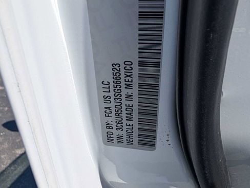Used 2025 RAM 2500 Big Horn AWD/4WD image 32