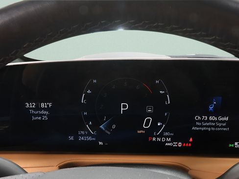 Used 2024 Cadillac XT4 Sport AWD/4WD image 15