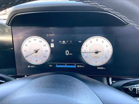 Used 2024 Hyundai Elantra Limited image 25