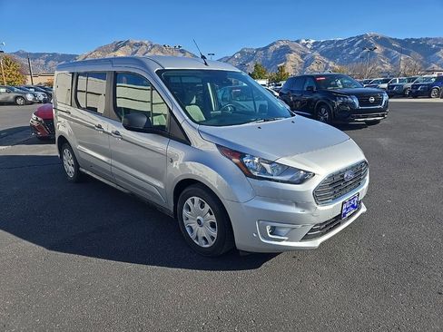 Used 2022 Ford Transit Connect XLT image 3