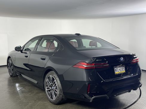 Certified 2026 BMW 550e xDrive image 13
