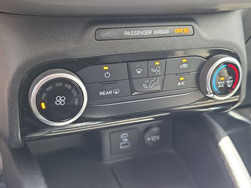 Used 2022 Ford Escape SE FWD image 32