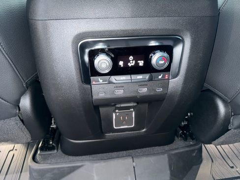 Used 2026 GMC Yukon XL Denali w/ Denali Reserve Package image 39