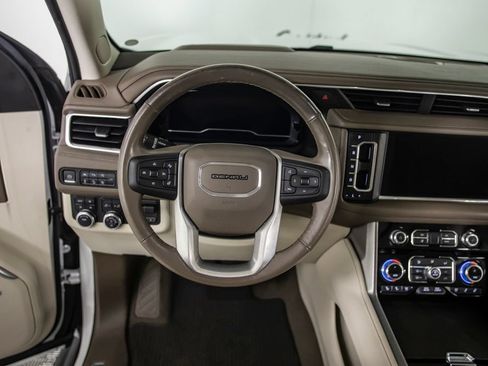 Used 2022 GMC Yukon Denali w/ Denali Premium Package AWD/4WD image 28