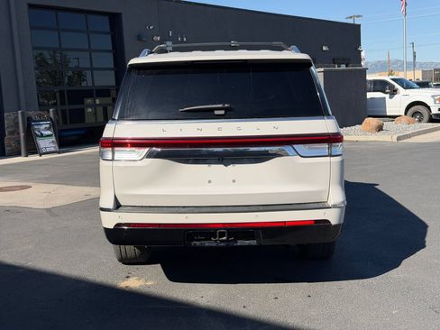 Used 2022 Lincoln Navigator L Reserve AWD/4WD image 4