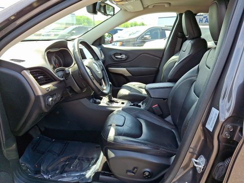 Used 2018 Jeep Cherokee Limited AWD/4WD image 13