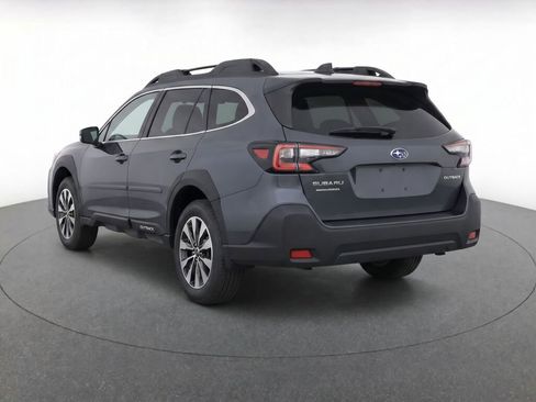 Used 2024 Subaru Outback Premium AWD/4WD image 3