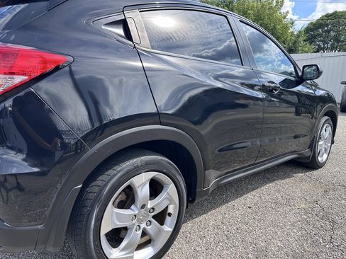 Used 2016 Honda HR-V LX image 32