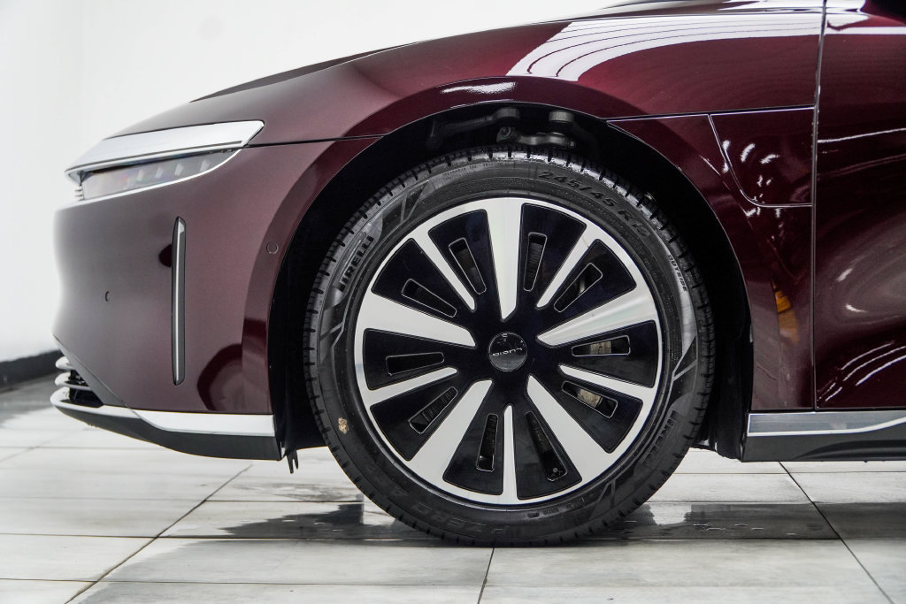 Used 2024 Lucid Air Pure RWD image 16