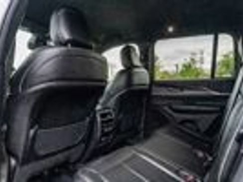 Used 2024 Jeep Grand Cherokee Limited AWD/4WD image 25