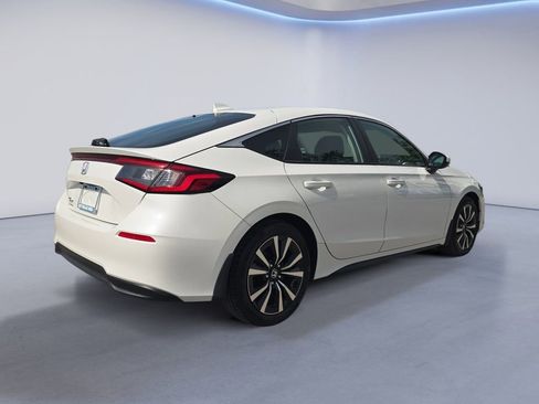 Certified 2024 Honda Civic EX-L image 5