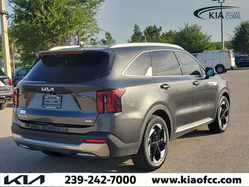 Used 2025 Kia Sorento SX Prestige AWD/4WD image 5