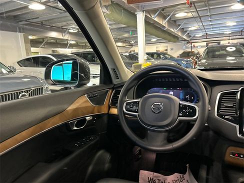 Certified 2024 Volvo XC90 B6 Plus w/ Protection Package Premier image 21