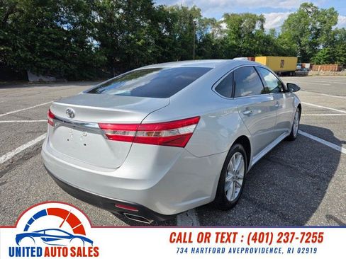 Used 2013 Toyota Avalon XLE Premium FWD image 5