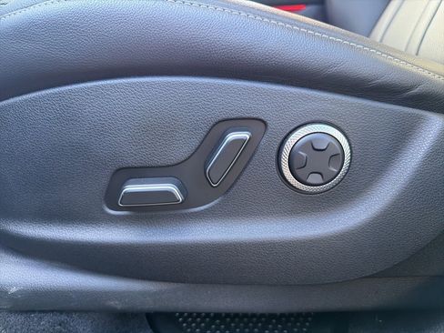 Used 2025 Genesis GV80 2.5T Standard image 20