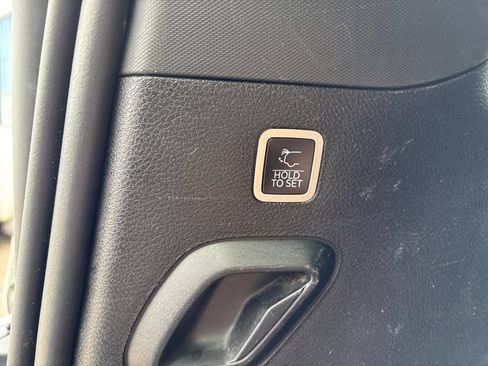 Used 2023 Jeep Wagoneer Series II AWD/4WD image 24
