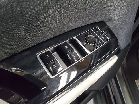 New 2026 Cadillac Escalade Platinum Luxury w/ LPO, Radiant Package image 9