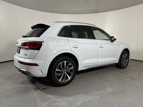 Used 2023 Audi Q5 2.0T Premium w/ Convenience Package AWD/4WD image 37