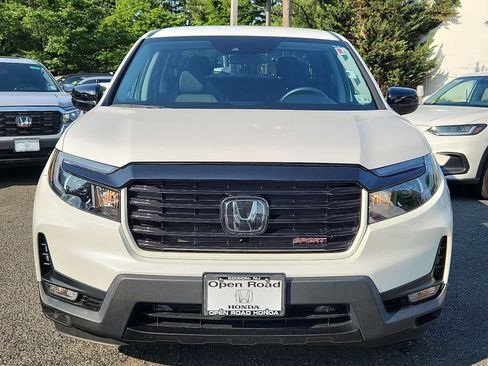 Certified 2023 Honda Ridgeline Sport image 2