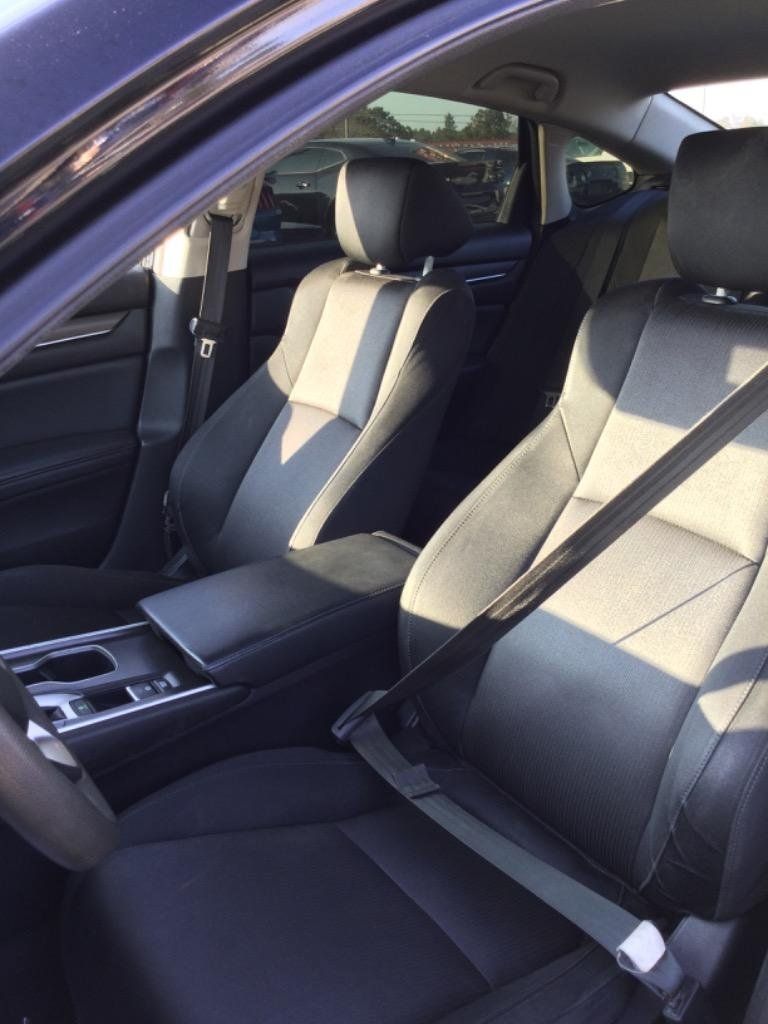Used 2018 Honda Accord LX image 6
