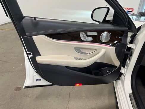 Used 2022 Mercedes-Benz E 350 Sedan image 24