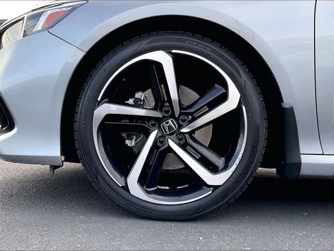 Used 2022 Honda Accord Sport image 11