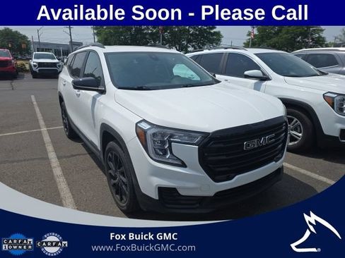 Used 2023 GMC Terrain SLE w/ Driver Convenience Package AWD/4WD image 3