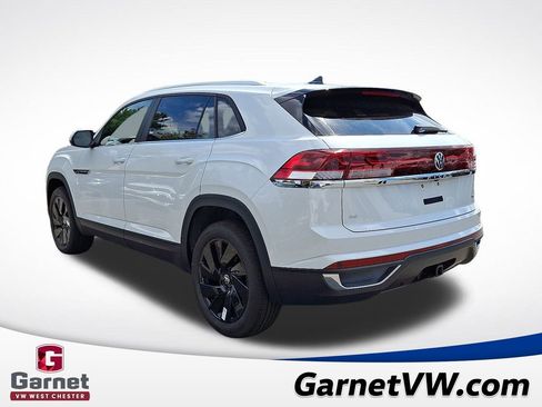 New 2026 Volkswagen Atlas Cross Sport SE image 3