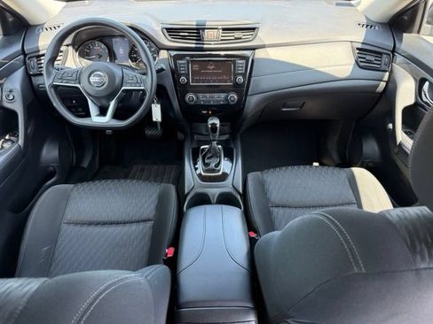 Used 2018 Nissan Rogue S AWD/4WD image 26