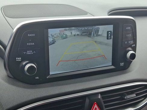 Used 2020 Hyundai Santa Fe SE FWD image 18