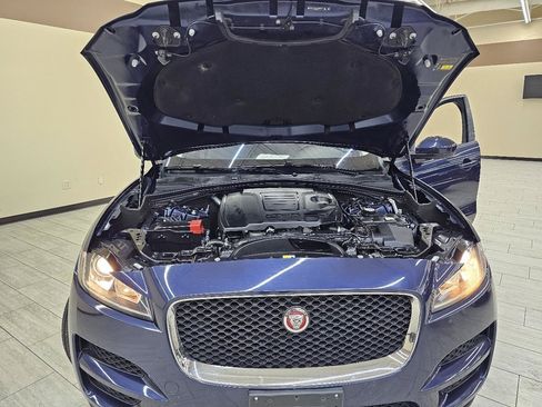 Used 2018 Jaguar F-PACE Premium AWD/4WD image 45