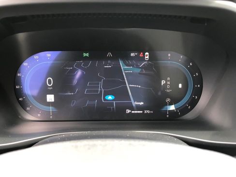 New 2025 Volvo XC40 B5 Plus w/ Protection Package Premier image 20