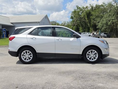 Used 2019 Chevrolet Equinox LS FWD image 3