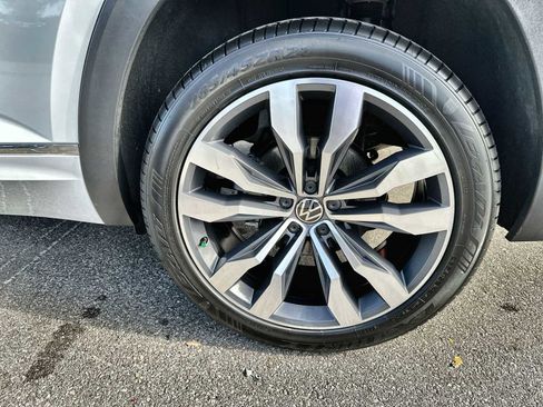 Used 2022 Volkswagen Atlas Cross Sport SEL Premium R-Line image 12