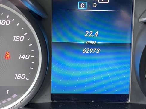 Used 2020 Mercedes-Benz GLC 300 4MATIC w/ Parking Assistance Package image 36