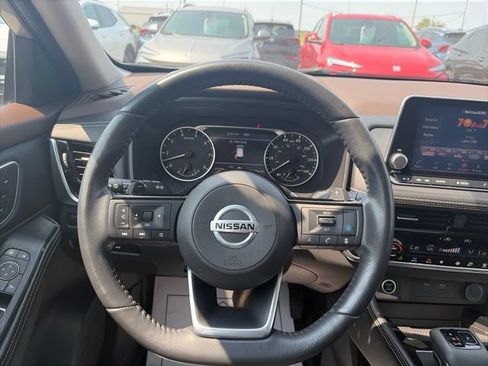 Used 2021 Nissan Rogue SL AWD/4WD image 15